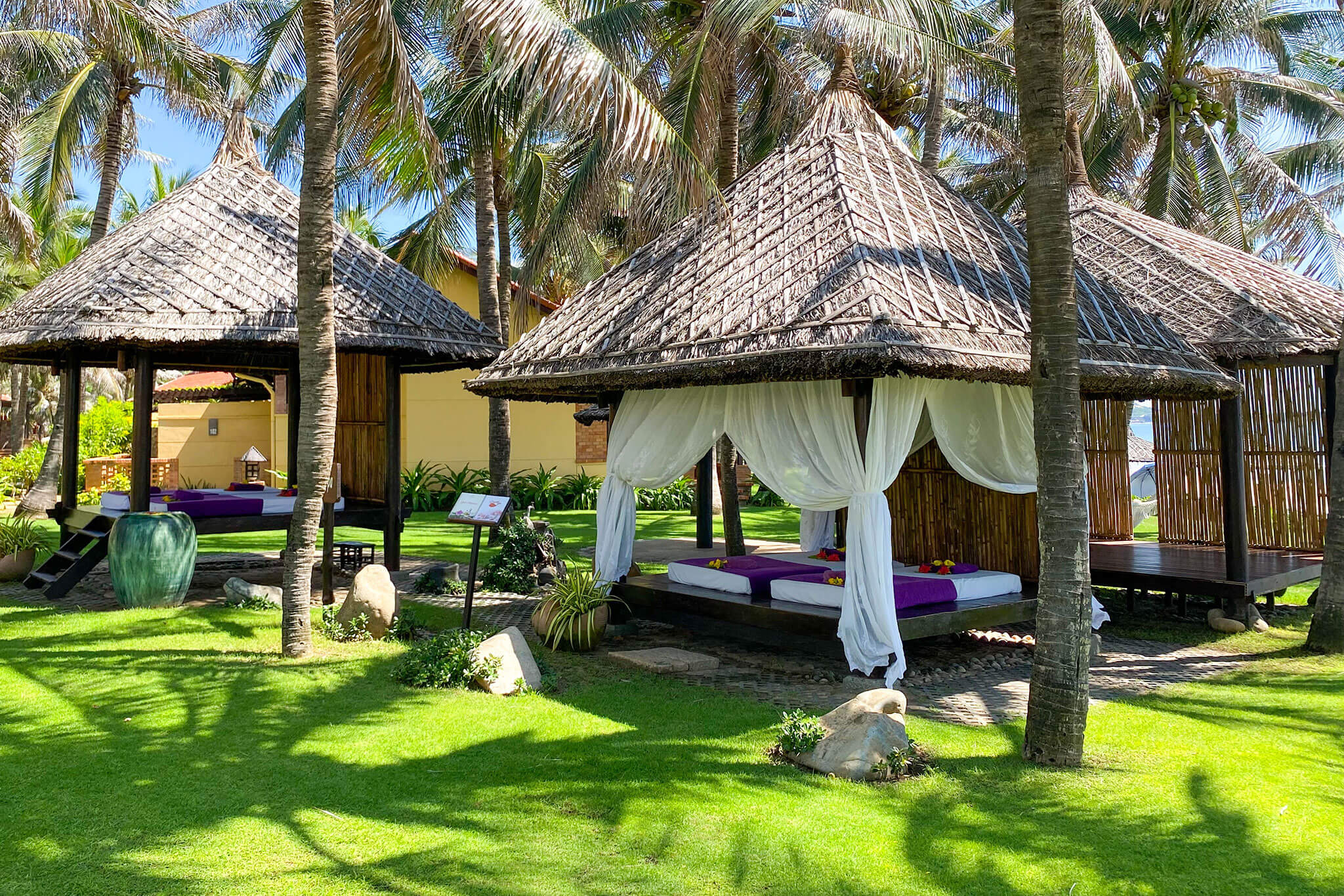 Về Pandanus 2 Pandanus Resort Pandanus Resort Facilities | Outdoor Spa