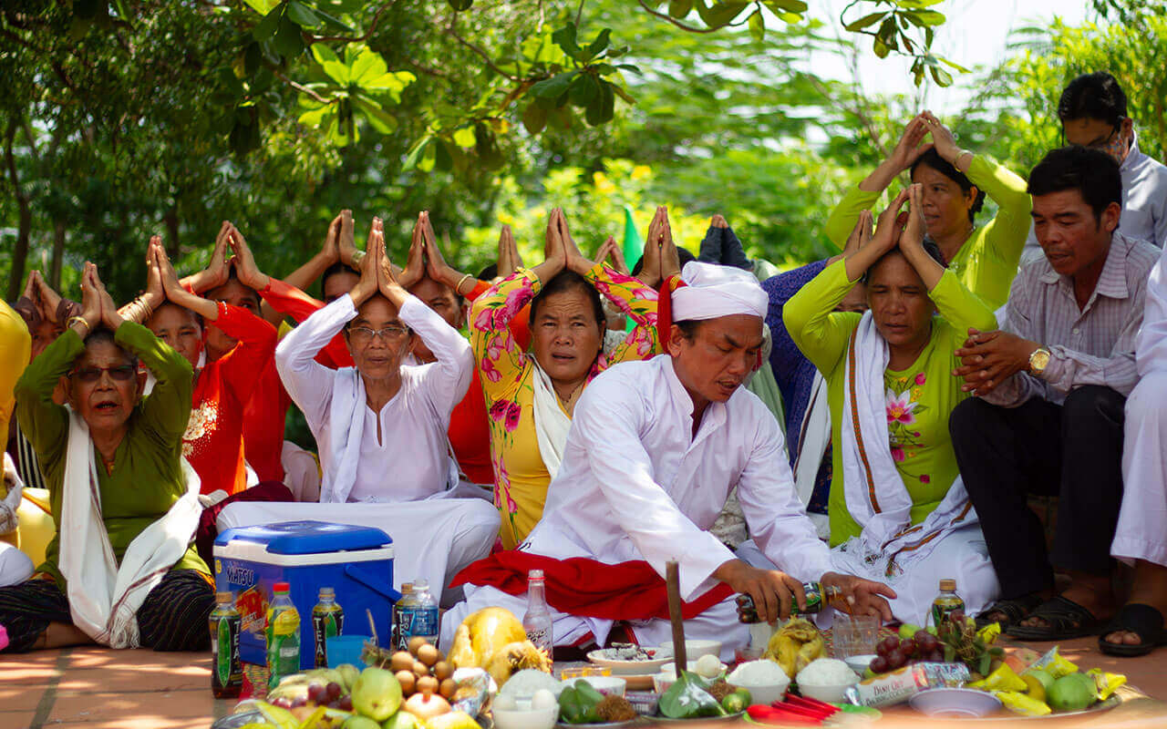 Discover Cham culture in Phan Thiet at Pandanus Resort Mui Ne – a tropical haven celebrating Cham cuisine, heritage, and coastal beauty.