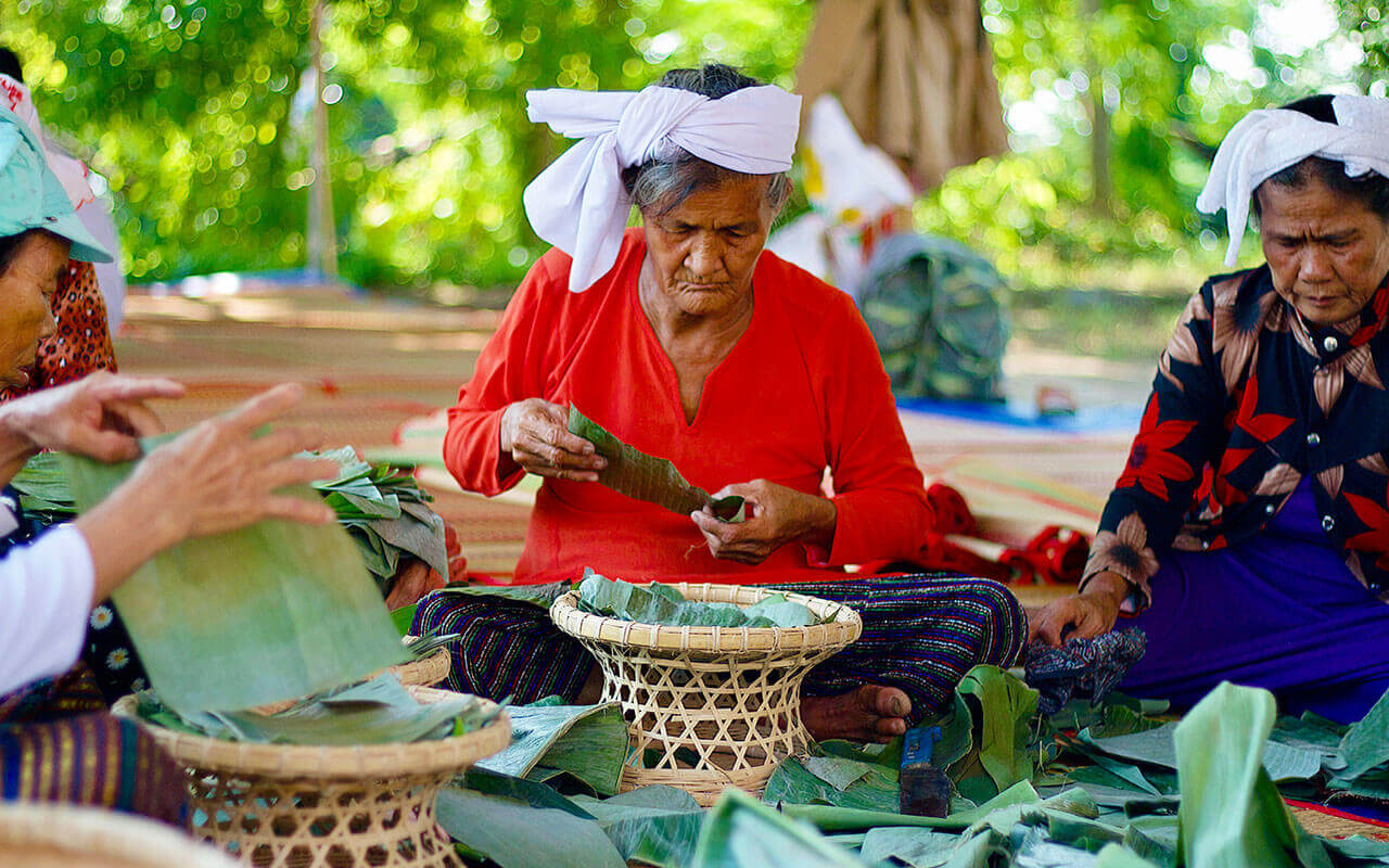 Discover Cham culture in Phan Thiet at Pandanus Resort Mui Ne – a tropical haven celebrating Cham cuisine, heritage, and coastal beauty.