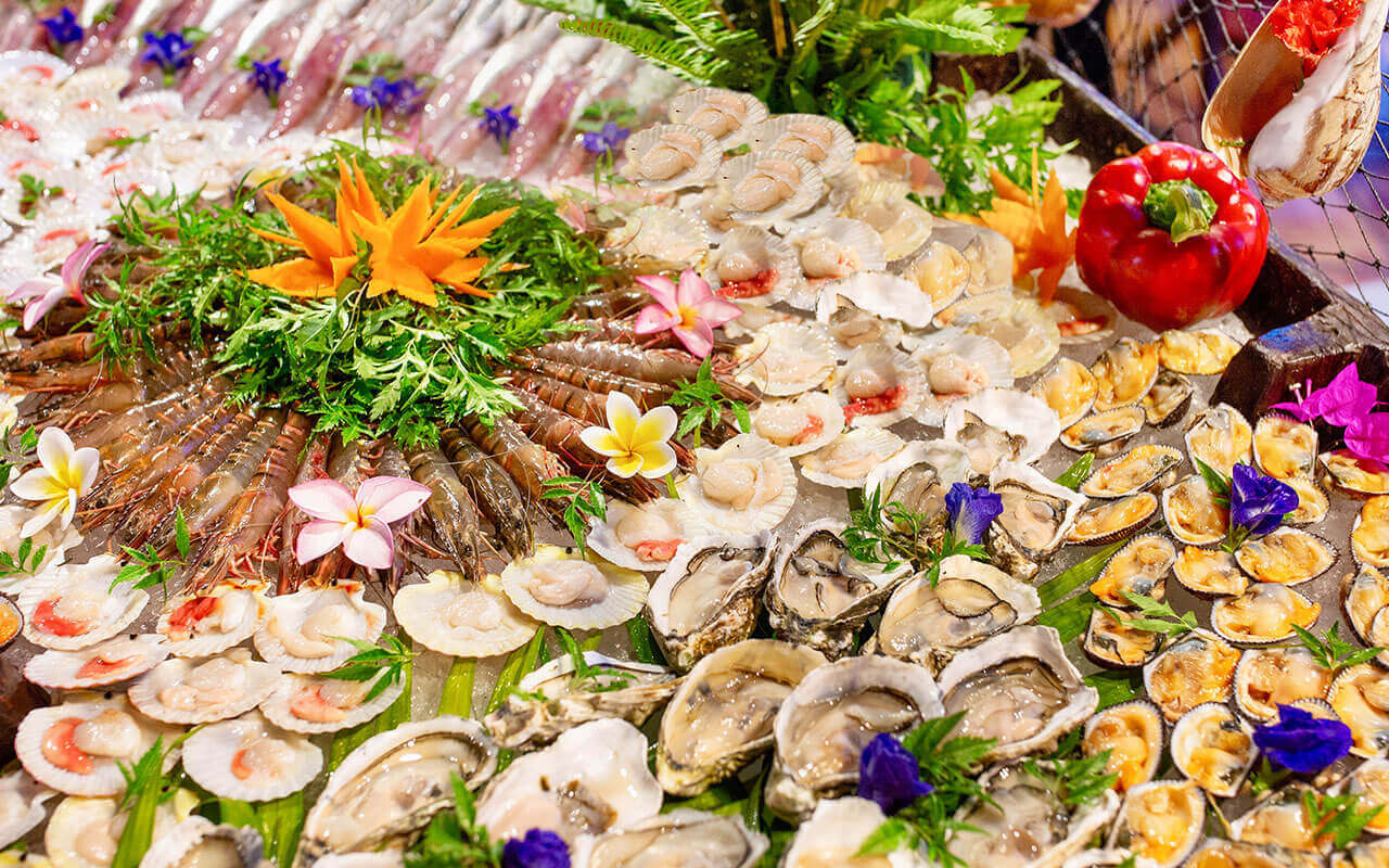 Discover Cham culture in Phan Thiet at Pandanus Resort Mui Ne – a tropical haven celebrating Cham cuisine, heritage, and coastal beauty.