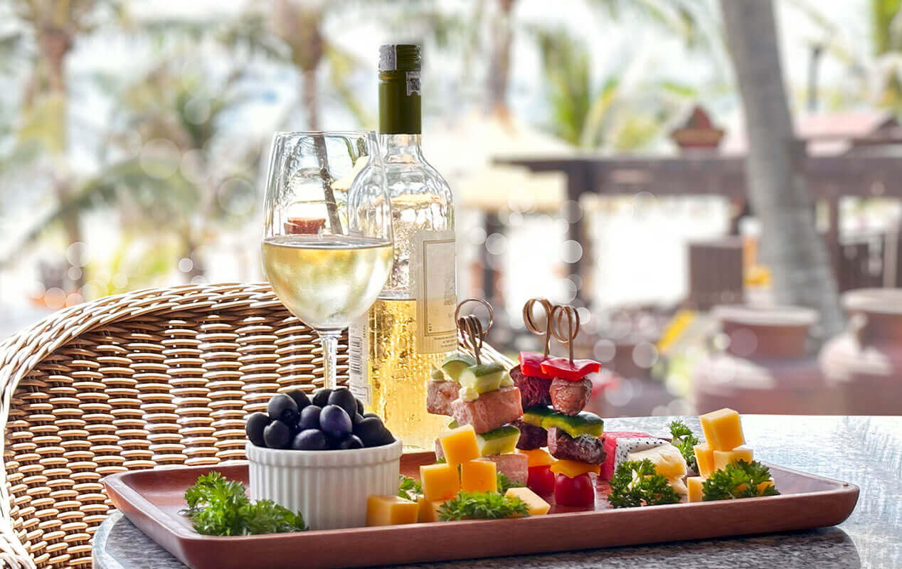 Wine Tasting. Nốt Hương Vang Quốc Tế Hòa Cùng Ẩm Thực Việt tại Pandanus Resort Mũi Né.