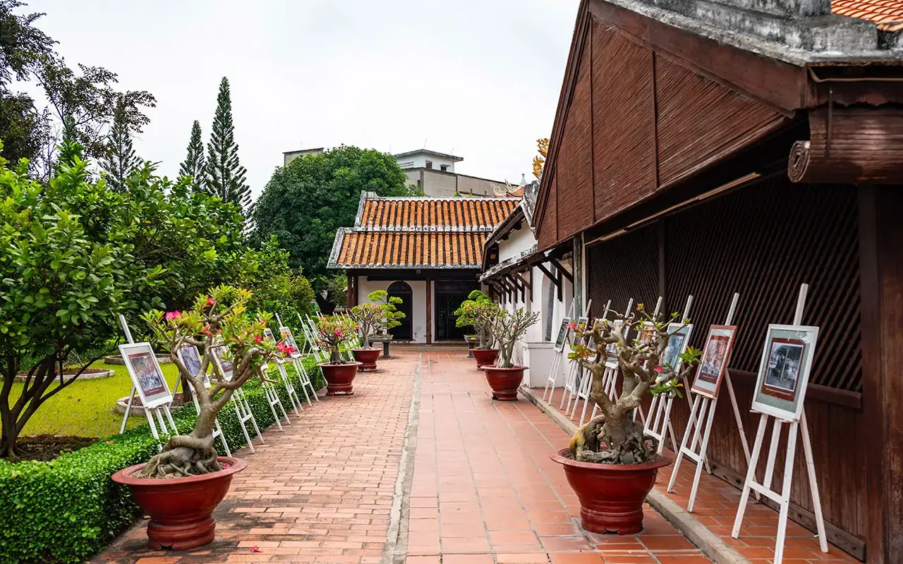 Rộn ràng Năm Mới miền biển 13 Pandanus Resort Create happy memories while at Pandanus Resort Mui Ne. Whether you go on a historical outing, explore the region’s natural attractions, or stay at the resort and partake in a water sport or a cultural experience, the cheerful memories you accrue will last a lifetime.