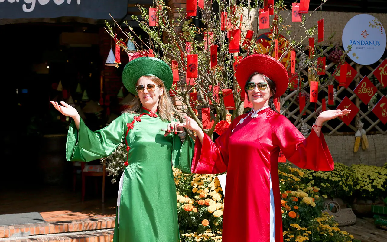 Immerse yourself in the vibrant New Year atmosphere at Pandanus Resort! Cùng hòa mình vào không khí rộn ràng đón Xuân Bính Ngọ 2026 tại Pandanus Resort.