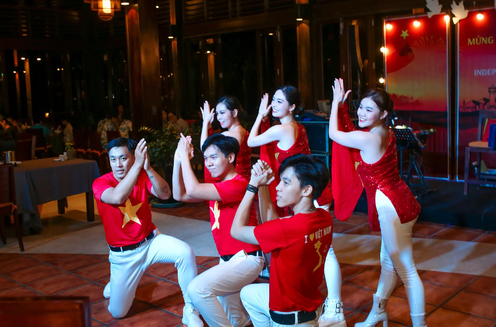 Independence Day Celebration Celebrate the spirit of Vietnam's National Day the Mui Ne way – through colours. Colours of Mui Ne – National Day Celebration. Sắc Màu Mũi Né. Hòa cùng tinh thần Quốc Khánh Việt Nam theo phong cách rất riêng của Mũi Né – qua từng sắc màu.